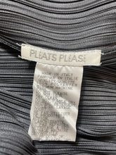 Charger l&#39;image dans la galerie, Veste gris foncé Pleats Please Issey Miyake

