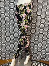 Charger l&#39;image dans la galerie, Pantalon à fleurs Dolce &amp; Gabbana taille 34
