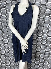 Charger l&#39;image dans la galerie, Robe à pois Balenciaga Silk taille 40
