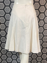 Charger l&#39;image dans la galerie, Jupe Céline taille 38
