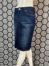 Charger l&#39;image dans la galerie, Jupe en jeans Versace jeans couture taille 40
