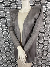 Charger l&#39;image dans la galerie, Veste Pleats Please Issey Miyake
