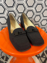 Charger l&#39;image dans la galerie, Mocassins Prada pointure 39
