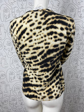 Charger l&#39;image dans la galerie, Haut Max Mara taille 38
