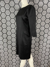 Charger l'image dans la galerie, Robe noire Courrèges taille 42
