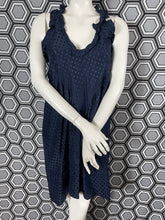 Charger l&#39;image dans la galerie, Robe à pois Balenciaga Silk taille 40
