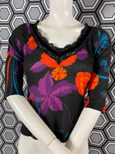 Charger l&#39;image dans la galerie, Haut Dolce &amp; Gabbana fleurs taille 36
