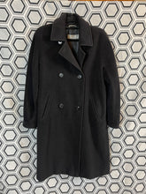 Charger l&#39;image dans la galerie, Manteau Max Mara taille 40
