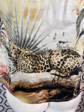 Charger l&#39;image dans la galerie, Incroyable chemise Roberto Cavalli taille 38
