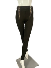 Charger l&#39;image dans la galerie, Pantalon Givenchy empiècement cuir taille 36
