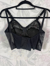 Charger l&#39;image dans la galerie, Incroyable bustier en cuir à seins coniques Jean Paul Gaultier taille 36
