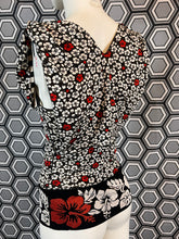 Charger l&#39;image dans la galerie, Haut Jean Paul Gaultier maille taille 38
