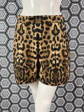 Charger l&#39;image dans la galerie, Short léopard Giambattista Valli taille 36
