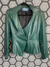 Charger l'image dans la galerie, Veste vintage en cuir Thierry Mugler taille 38
