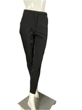 Charger l&#39;image dans la galerie, Pantalon noir Prada taille 34
