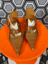 Charger l&#39;image dans la galerie, Paire d’escarpins Michel Perry pointure 36 1/2
