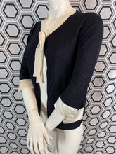 Charger l&#39;image dans la galerie, Cardigan Prada taille 36
