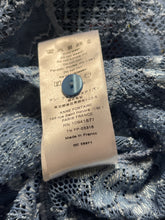 Charger l&#39;image dans la galerie, Chemisier en résille brodée Anne Fontaine taille 38
