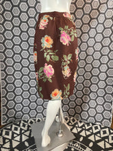 Charger l&#39;image dans la galerie, Jupe à fleurs Ungaro taille 38
