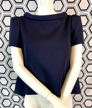 Charger l&#39;image dans la galerie, Haut bleu marine Prada taille 42
