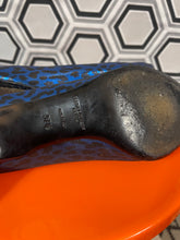 Charger l&#39;image dans la galerie, Escarpins bleu merallisé léopard pointure 37,5 italienne.
