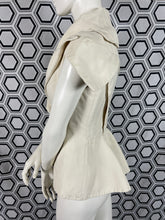 Charger l'image dans la galerie, Veste emblématique Alexander McQueen taille 40
