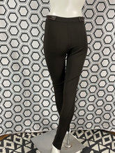 Charger l&#39;image dans la galerie, Pantalon Givenchy empiècement cuir taille 36
