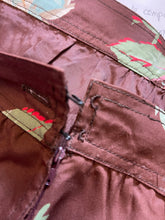 Charger l&#39;image dans la galerie, Jupe à fleurs Ungaro taille 38
