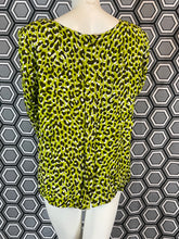 Charger l'image dans la galerie, Superbe blouse léopard Yves Saint Laurent rive gauche taille 42
