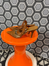 Charger l&#39;image dans la galerie, Paire d’escarpins Michel Perry pointure 36 1/2
