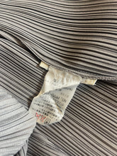 Charger l'image dans la galerie, Veste pleats please taille 38
