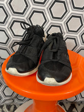Charger l&#39;image dans la galerie, Sneakers Karl Lagerfeld pointure 37
