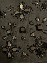 Charger l&#39;image dans la galerie, Bermuda Red Valentino brodé de perles taille 38
