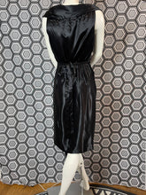 Charger l&#39;image dans la galerie, Incroyable robe neuve Vivienne Westwood Red Label taille 40
