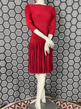 Charger l&#39;image dans la galerie, Robe Alaïa framboise taille 36
