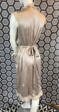 Charger l'image dans la galerie, Robe Queenie en soie taille 40
