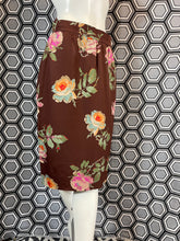 Charger l&#39;image dans la galerie, Jupe à fleurs Ungaro taille 38

