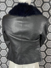 Charger l&#39;image dans la galerie, Blouson en cuir Paul Smith taille 36
