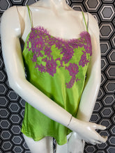 Charger l'image dans la galerie, Top en soie Marjolaine taille 40
