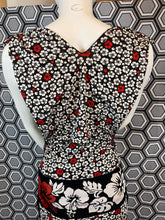 Charger l&#39;image dans la galerie, Haut Jean Paul Gaultier maille taille 38
