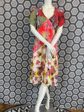 Charger l'image dans la galerie, Superbe robe Christian Lacroix taille 38

