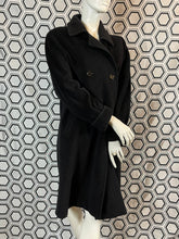 Charger l&#39;image dans la galerie, Manteau Max Mara taille 40
