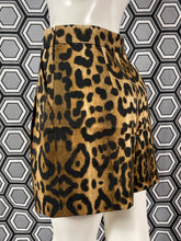 Charger l&#39;image dans la galerie, Short léopard Giambattista Valli taille 36
