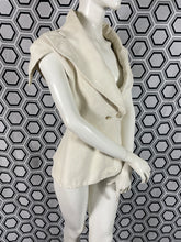 Charger l'image dans la galerie, Veste emblématique Alexander McQueen taille 40
