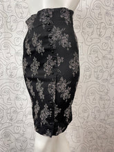 Charger l&#39;image dans la galerie, Jupe Chantal Thomass taille 38
