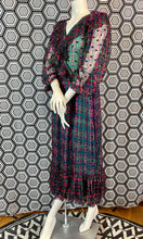 Charger l'image dans la galerie, Robe Ted Lapidus en soie taille 40
