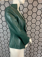 Charger l'image dans la galerie, Veste vintage en cuir Thierry Mugler taille 38
