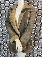 Charger l&#39;image dans la galerie, Peau lainée Vivienne Westwood Red label taille 36
