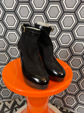 Charger l&#39;image dans la galerie, Paire de chaussures Neuves Robert Clergerie pointure 5,5
