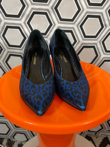Escarpins bleu merallisé léopard pointure 37,5 italienne.